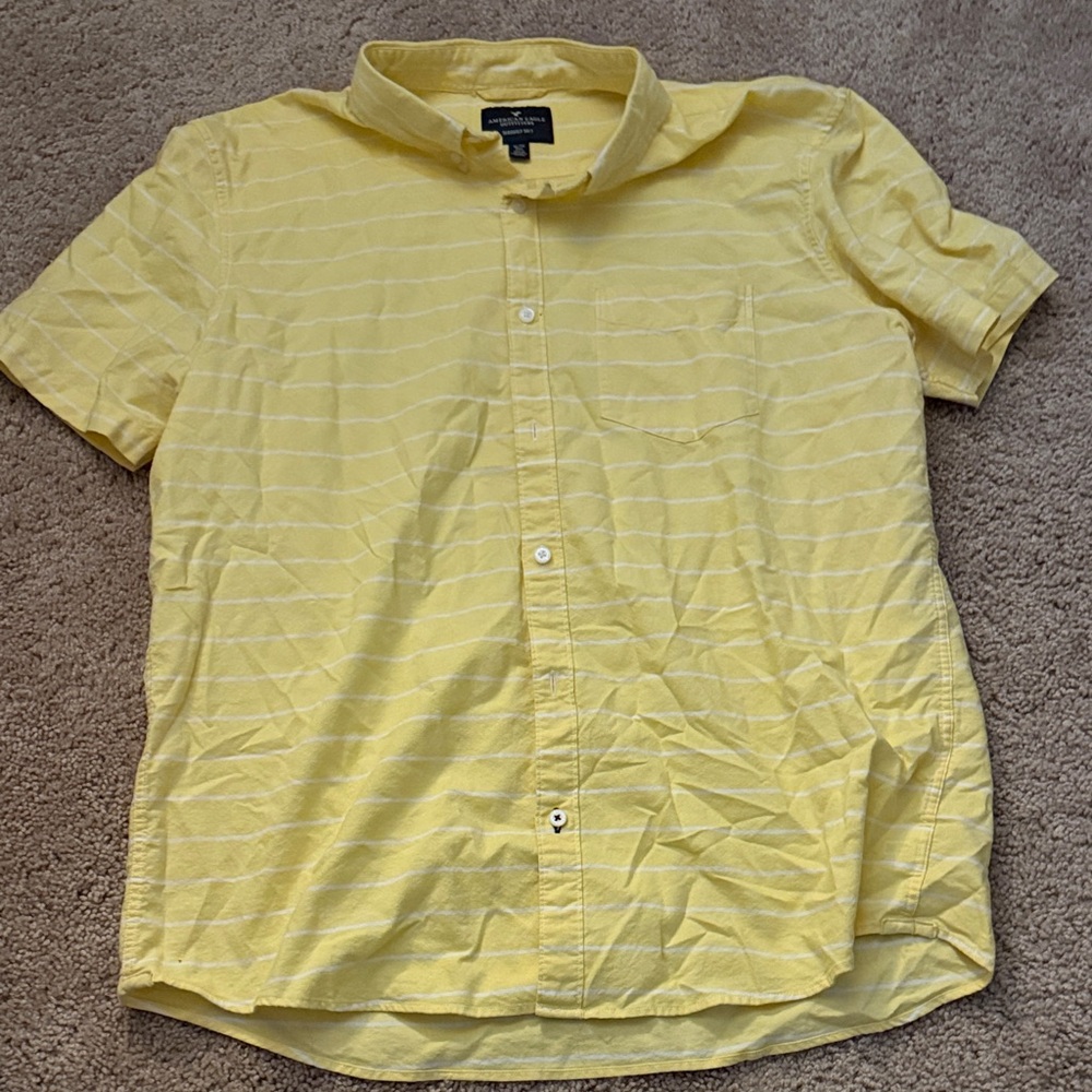 American Eagle Outfitters Yellow Casual Button Down Shirt